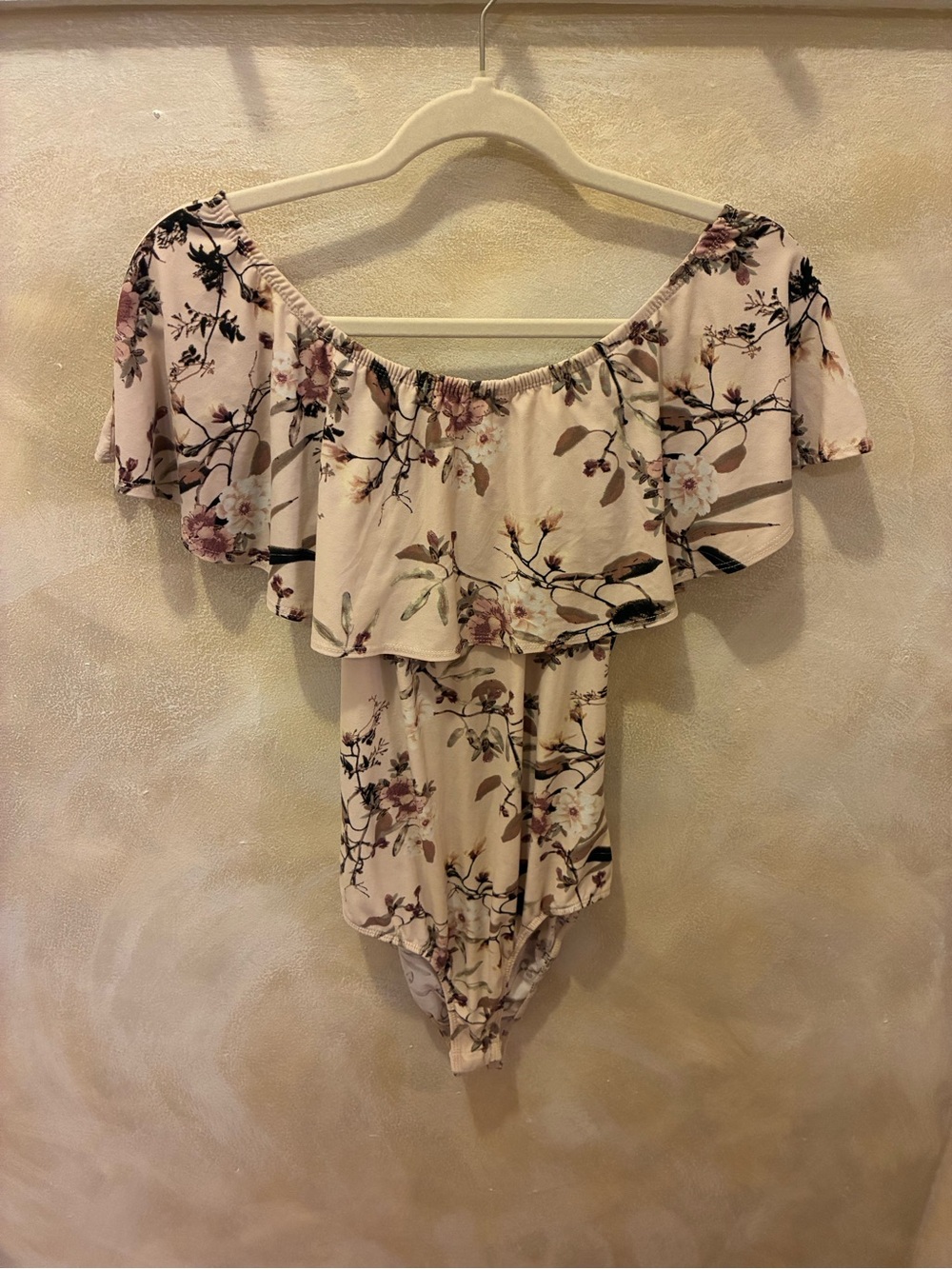 Women’s Orange Kiss Brand Floral Off-Shoulder Ruffle Bodysuit Size Small